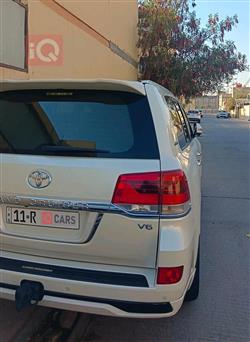 تويوتا لاندكروزر